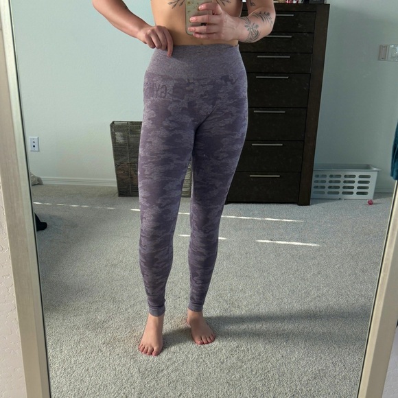Gymshark Camo Leggings - Picture 4 of 4
